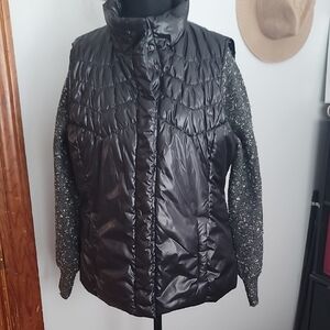 Izod Women's  Black Puffer Vest